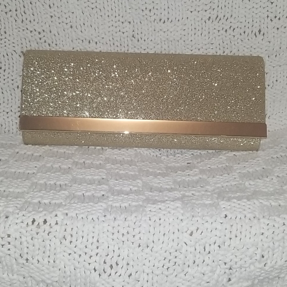 Golden Clutch - Picture 1 of 2